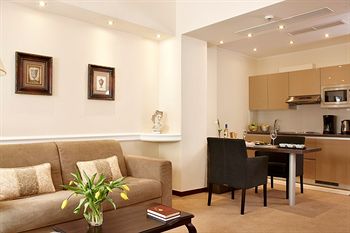 Ava Hotel &Amp; Suites