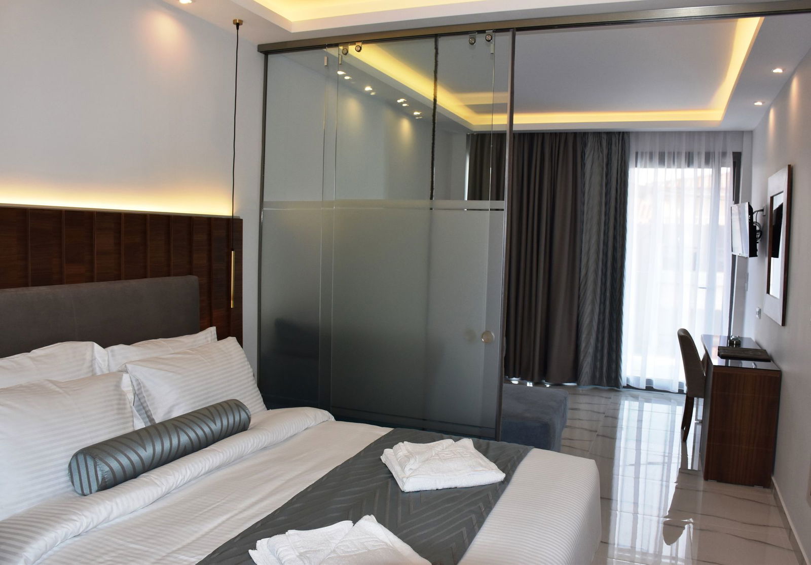 4 You Boutique (Metamorfosis, Sithonia)