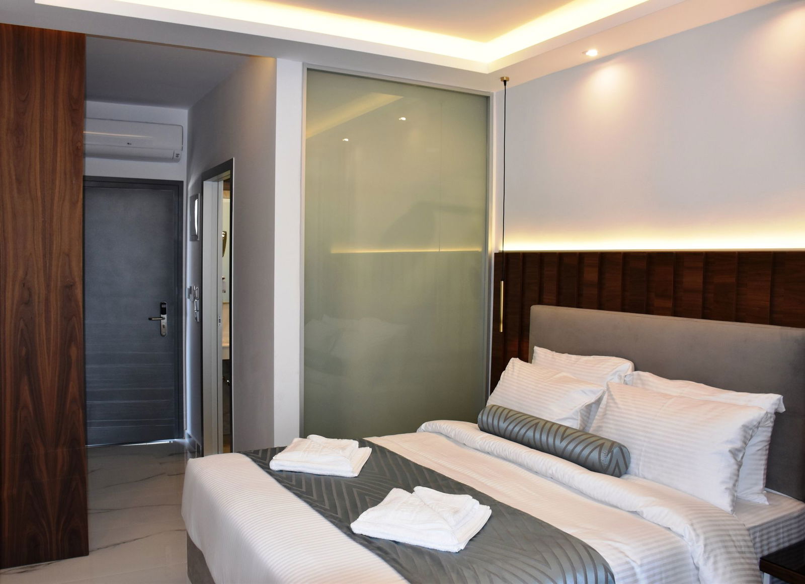 4 You Boutique (Metamorfosis, Sithonia)