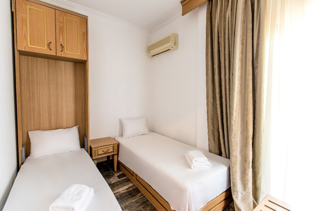 Greek Pride Seafront Hotel
