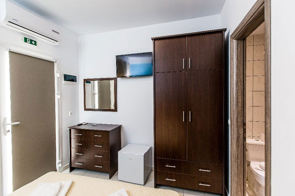 2381130-greek-pride-hotel-apartments.jpg