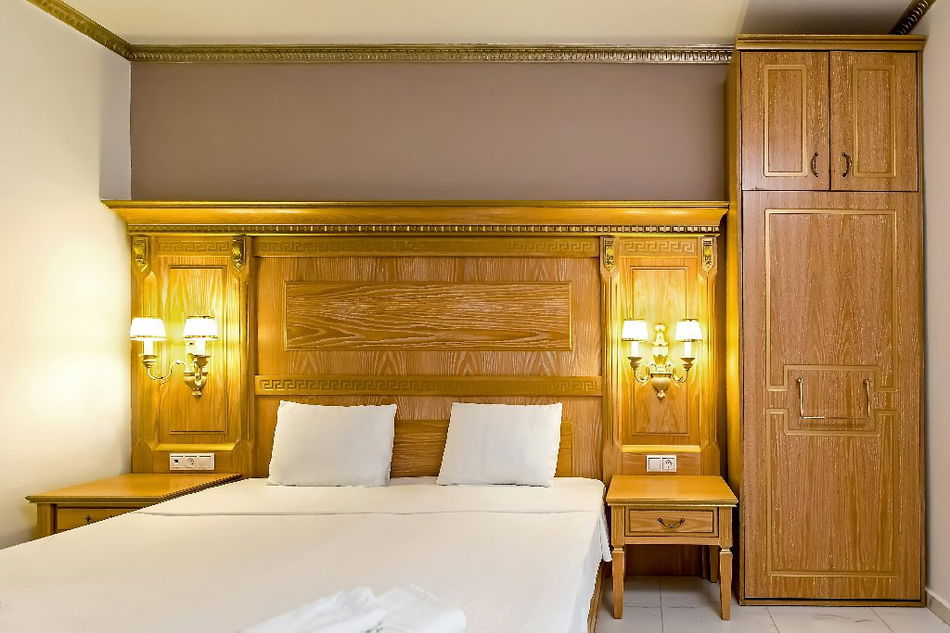 2381143-greek-pride-hotel-apartments.jpg