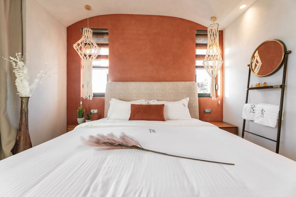 1928947-cocooning-suites-by-blue-carpet.jpg