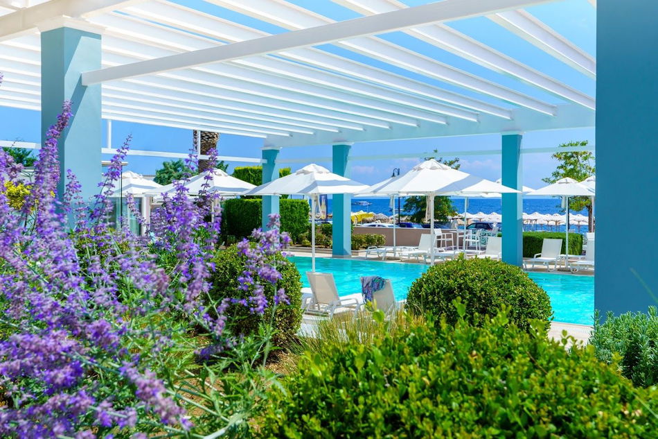1948789-cronwell-resort-sermilia.jpg