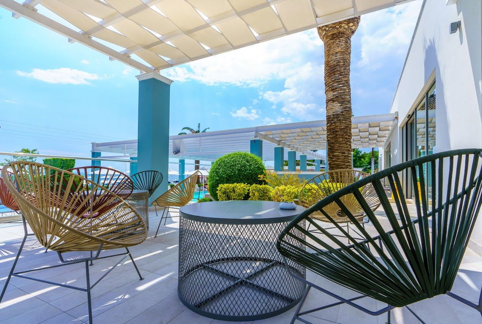 1949091-cronwell-resort-sermilia.jpg
