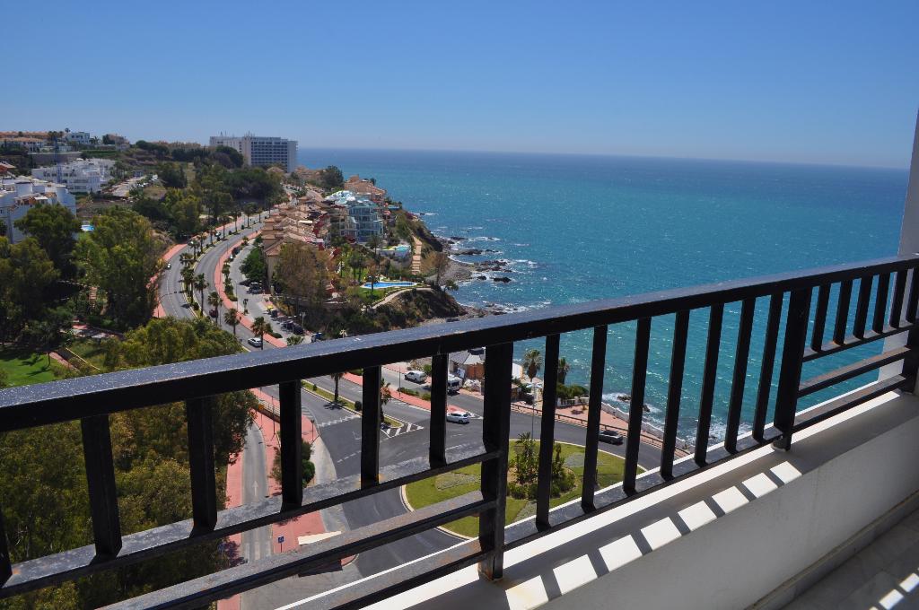 Hotel First Flatotel International