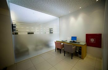 Athinais Hotel