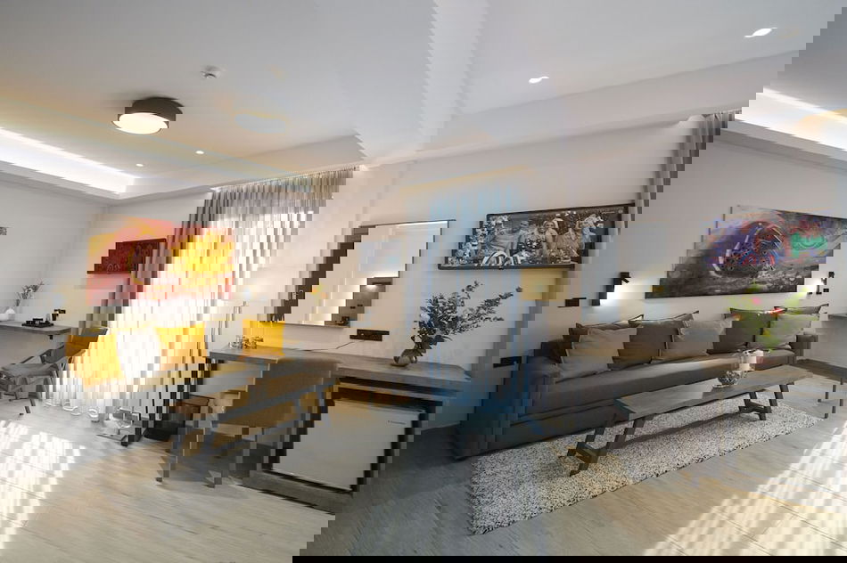 Meni Hotel