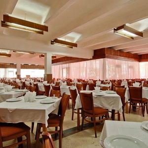 Hotel Prahova cazare Saturn