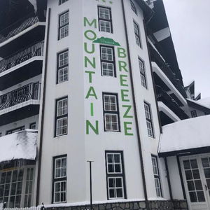 Hotel Mountain Breeze Predeal cazare Predeal