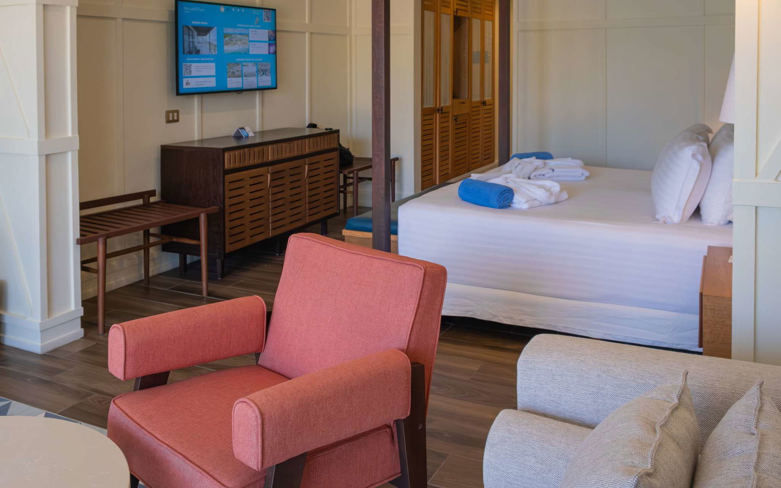 Ocean El Faro Room Example