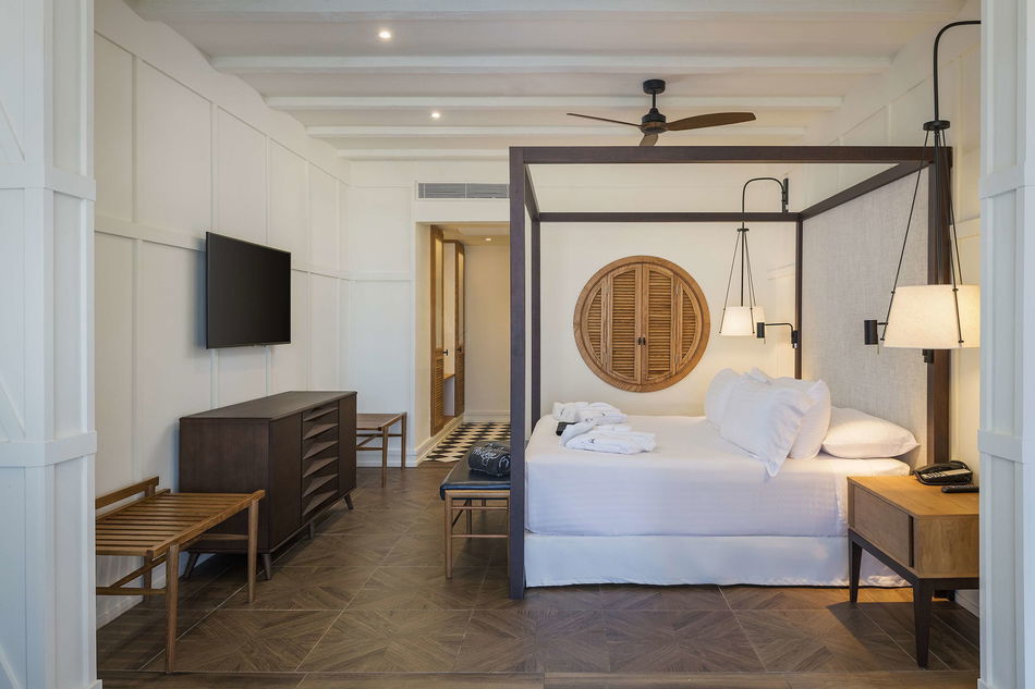 Ocean El Faro Room Example