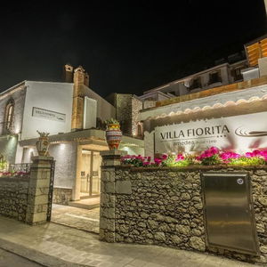 Hotel Villa Fiorita cazare Sicilia