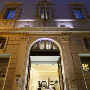 Hotel The First Arte cazare Roma