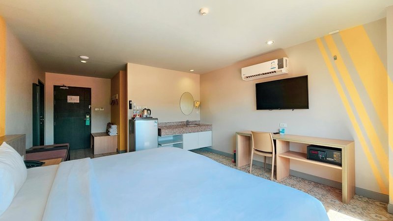 Hotel Recenta Suite Phuket Suanluang