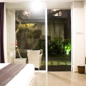Hotel Transera Kamini Legian cazare Kuta