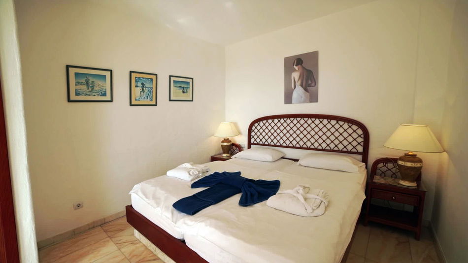 R2 Maryvent Beach Apartment Room Example