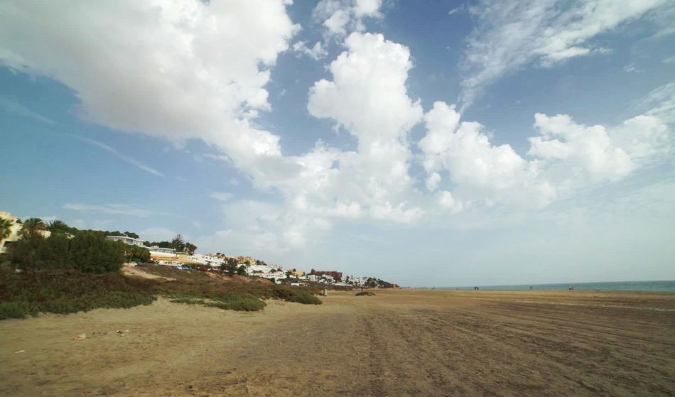 R2 Maryvent Beach Apartment Beach