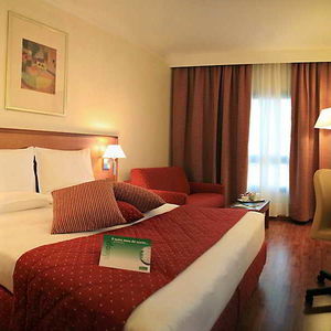 Hotel Holiday Inn Cagliari cazare Sardinia