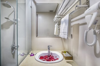 Royal Charm Hotel