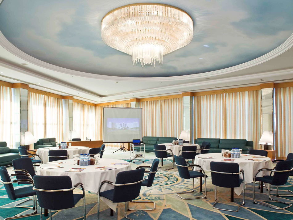 Mercure Grand Jebel Hafeet Al Ain Hotel Conference Room