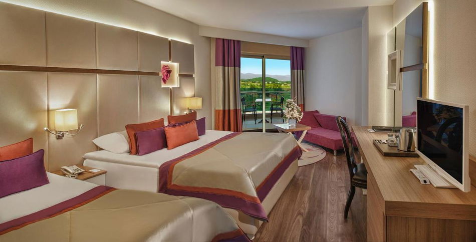 DELPHIN BOTANIK HOTEL