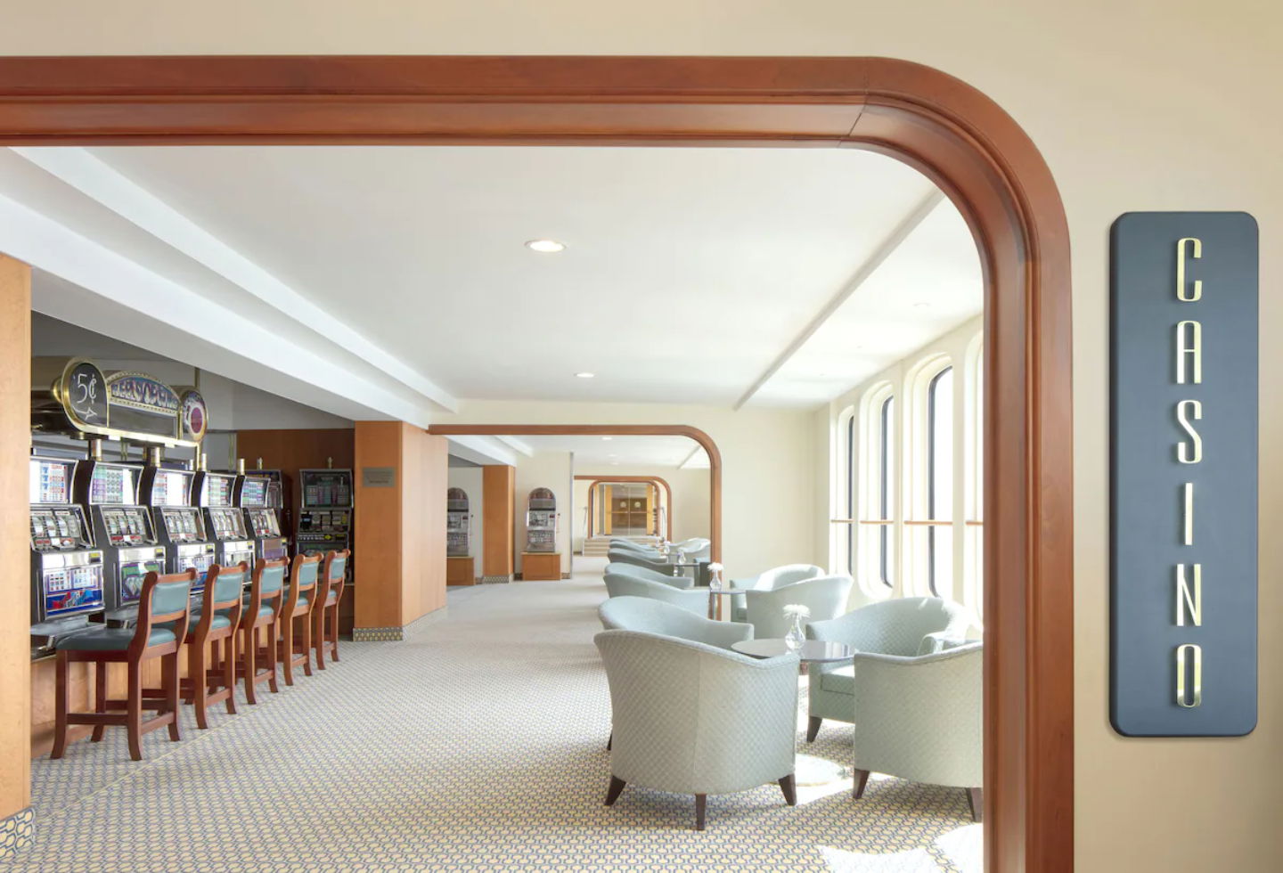 Hotel Queen Elizabeth 2