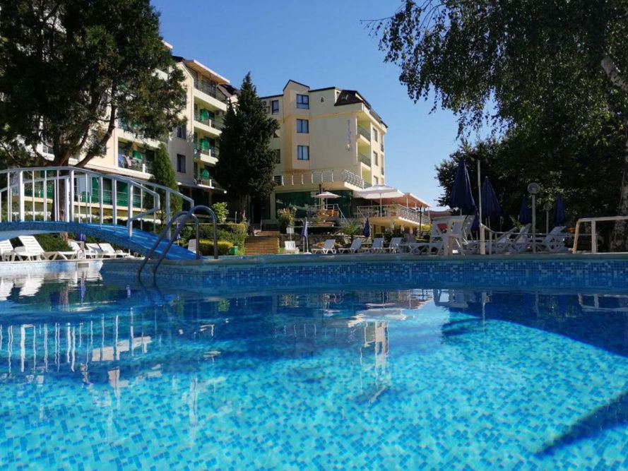 Silver Hotel