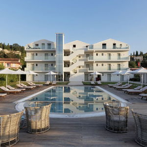 Hotel V Luxury Suites cazare Perama