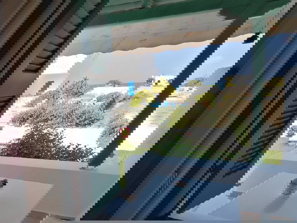 979308b5_z