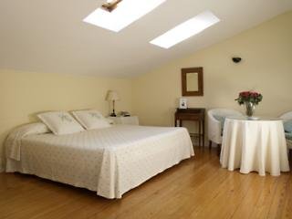 Hotel Sauce Room Example
