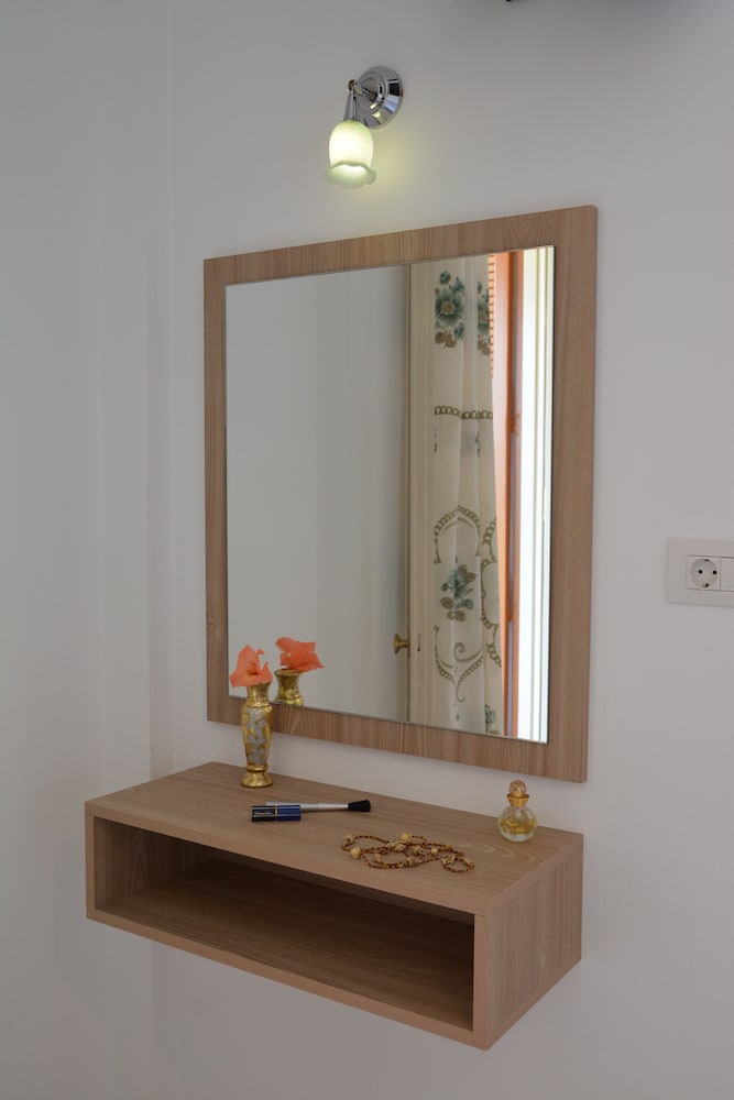 2436583-petros-giatras-rooms.jpg
