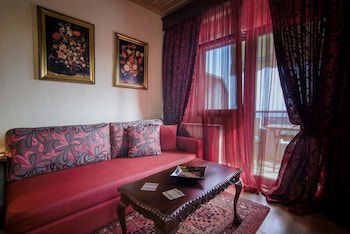 2442895-panorama-exclusive-suites.jpg