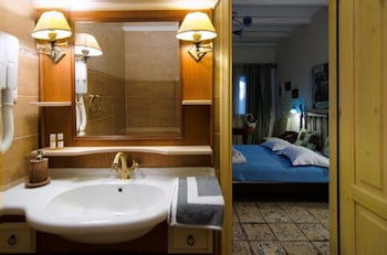 2442948-panorama-exclusive-suites.jpg