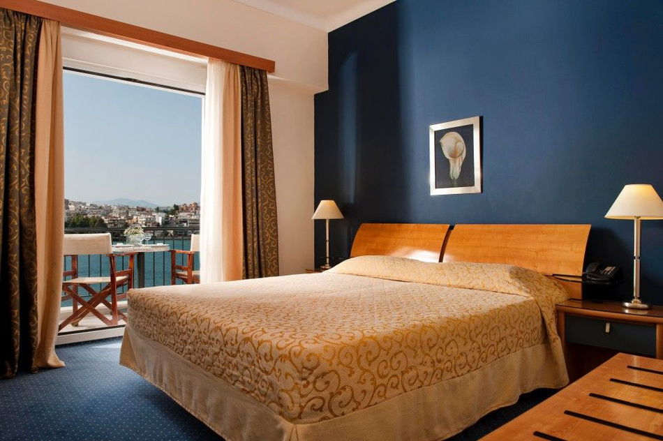 2455856-lucy-hotel-chalkida.jpg