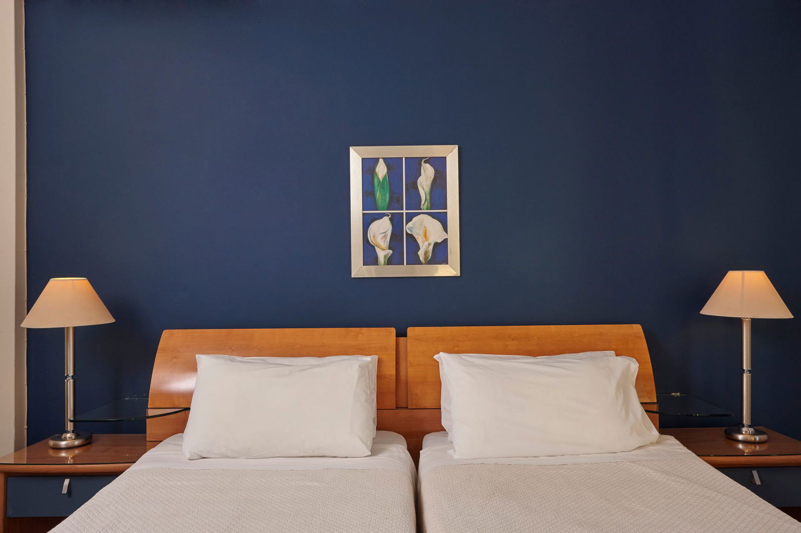 2455929-lucy-hotel-chalkida.jpg