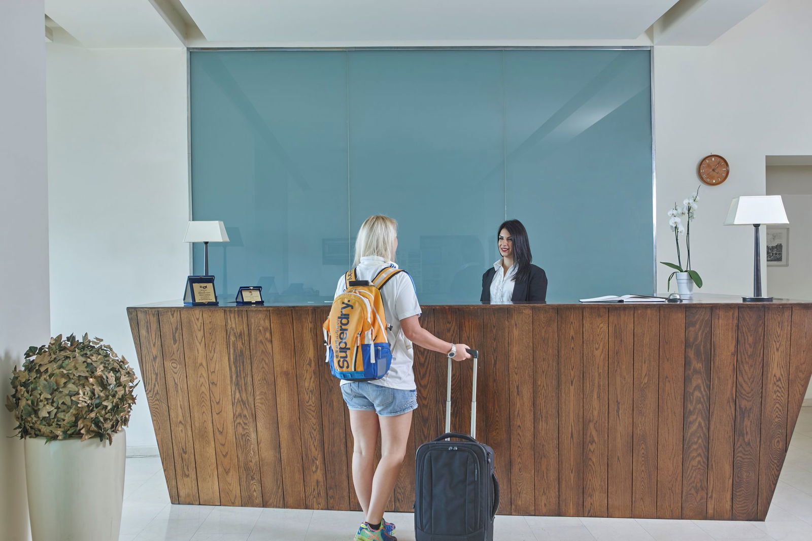 2455949-lucy-hotel-chalkida.jpg