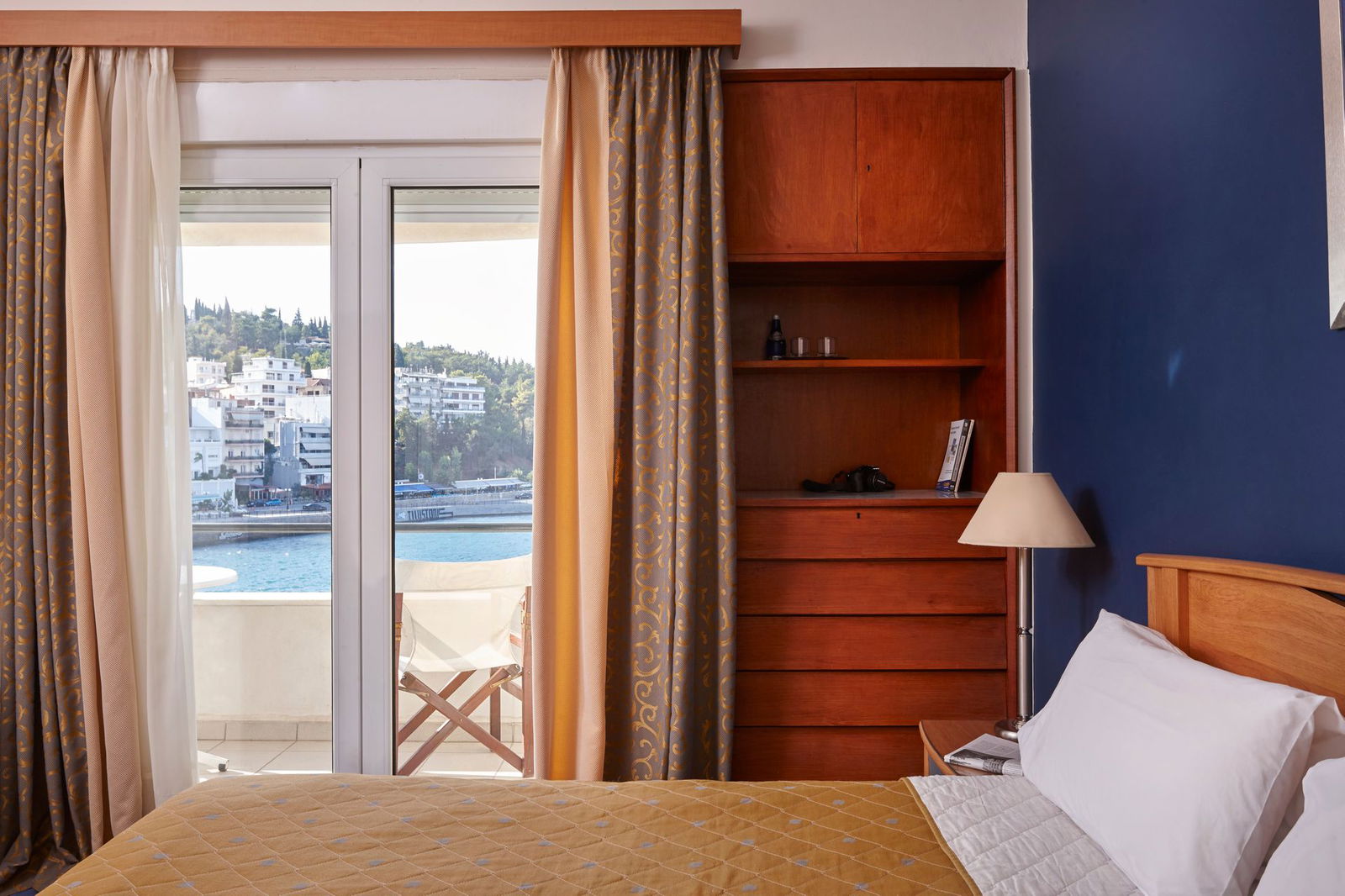 2455951-lucy-hotel-chalkida.jpg