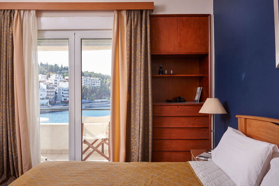 2455951-lucy-hotel-chalkida.jpg