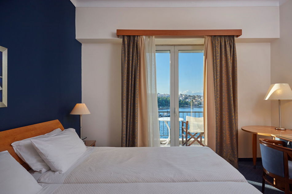 2455952-lucy-hotel-chalkida.jpg
