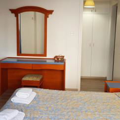 Hotel Petalmo City Apartments cazare Larnaca