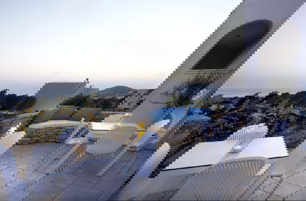 03853df1_z