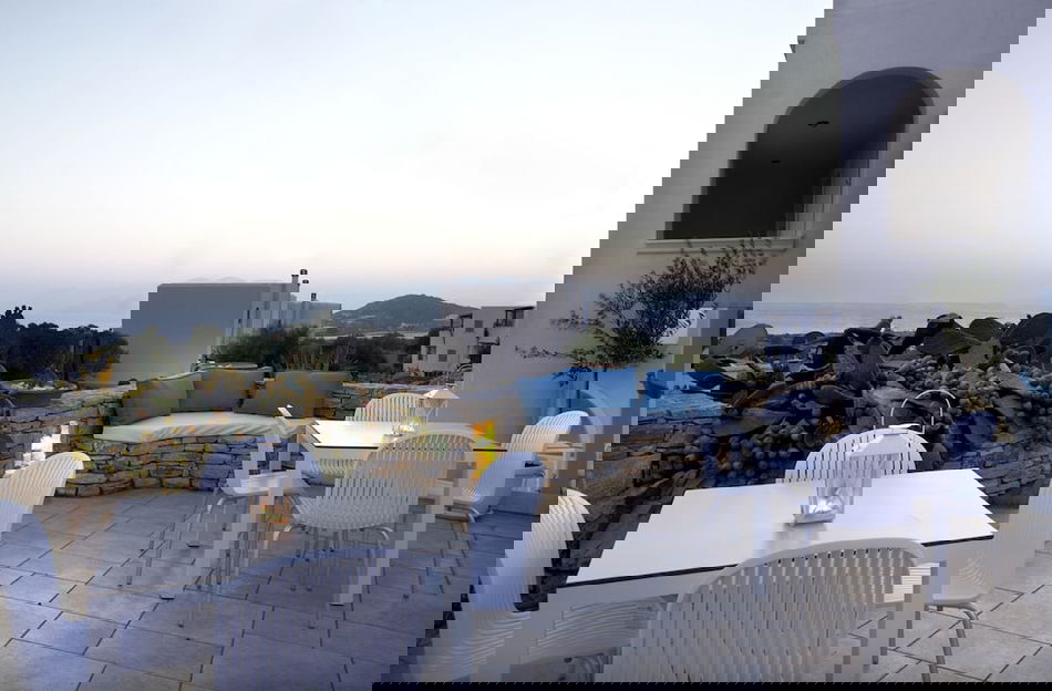 03853df1_z