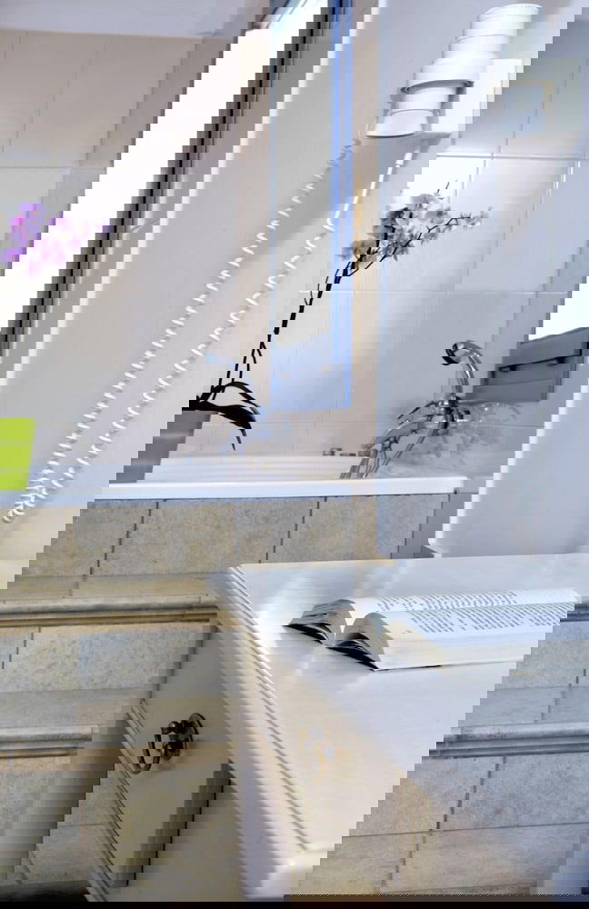 0690906e_z