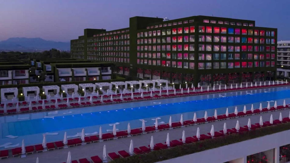 Adam & Eve Hotel Outdoor Pool