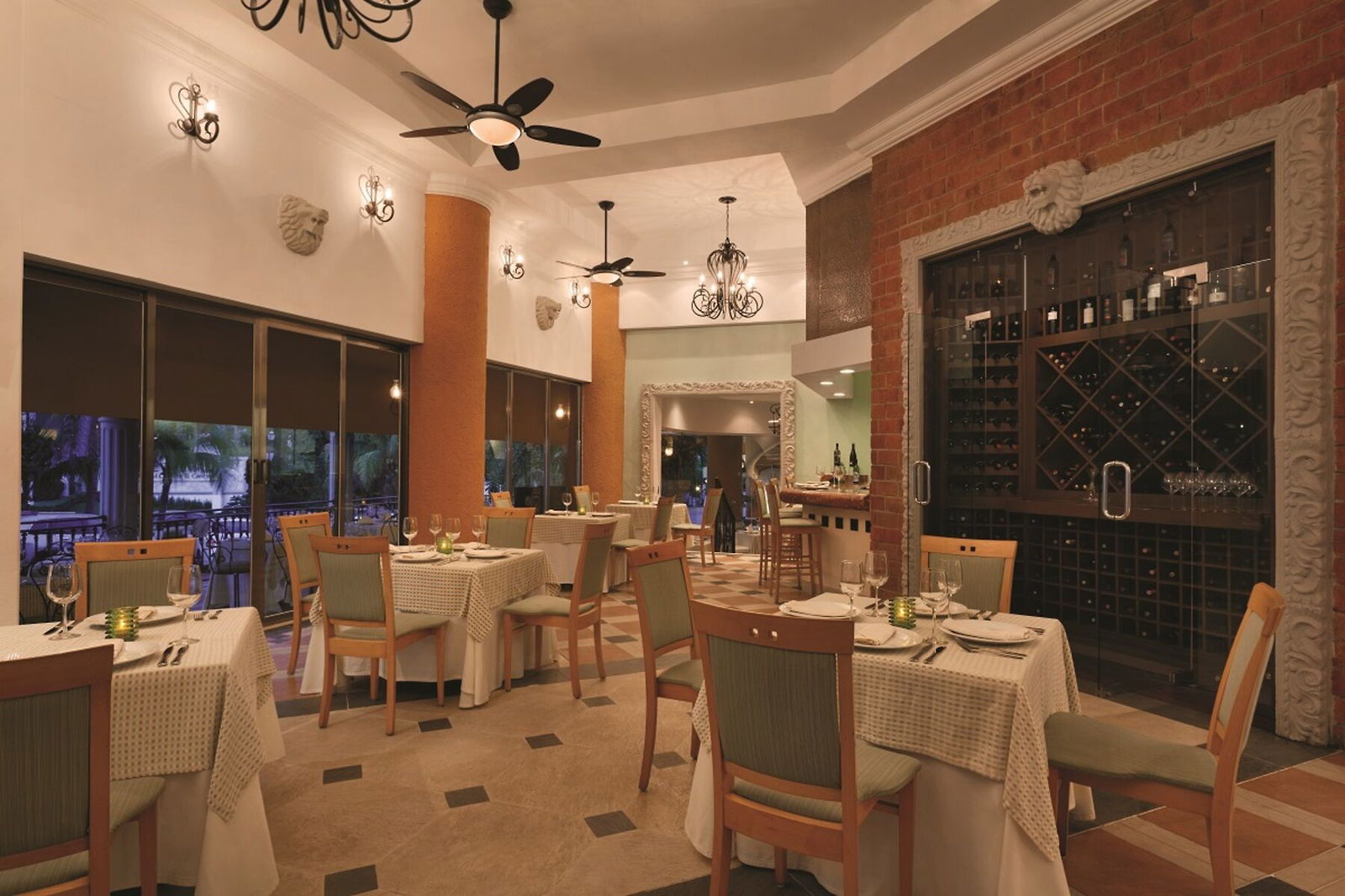 Wyndham Alltra Playa del Carmen Adults Only All Inclusive Restaurant