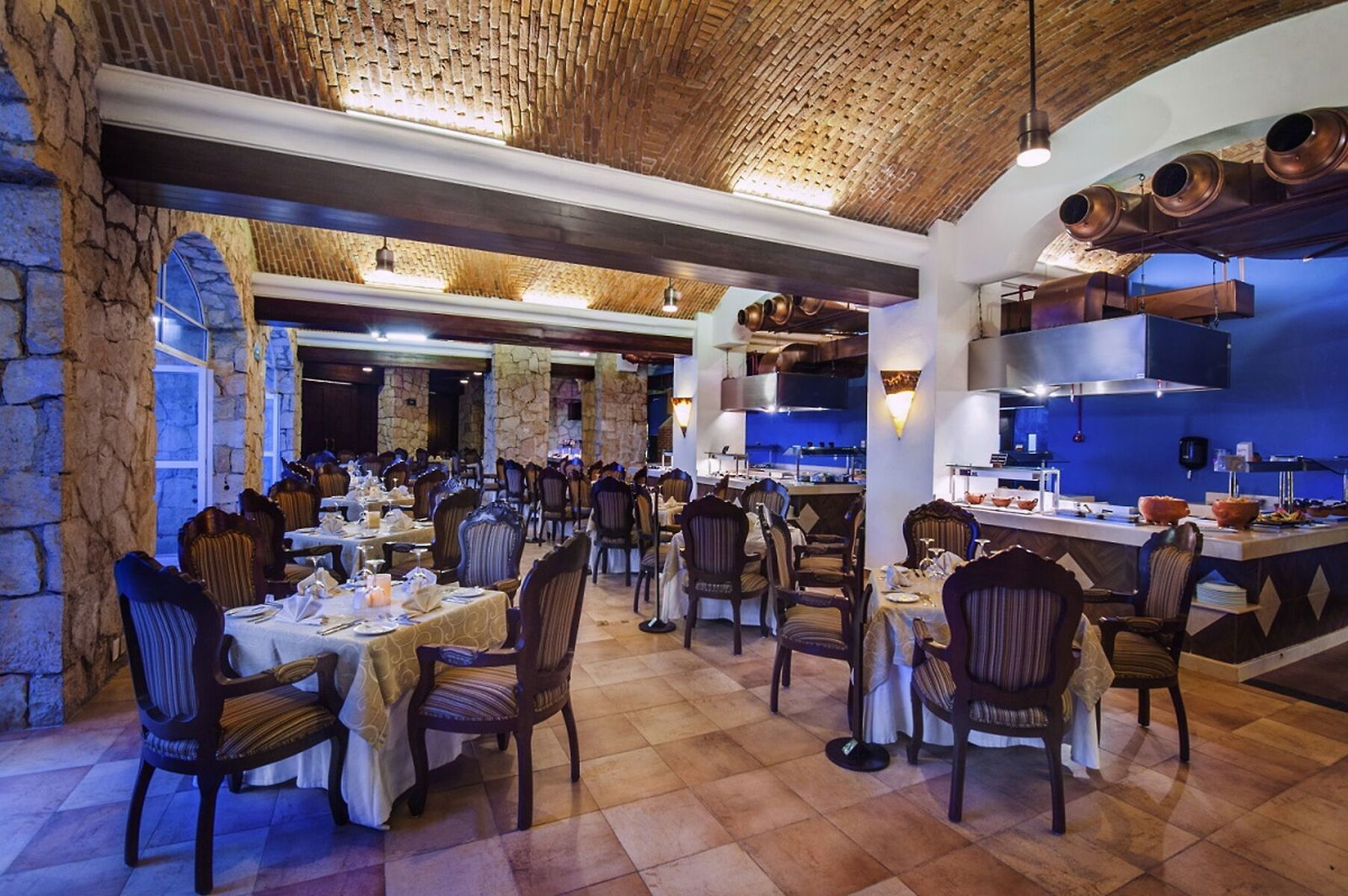 Wyndham Alltra Playa del Carmen Adults Only All Inclusive Restaurant