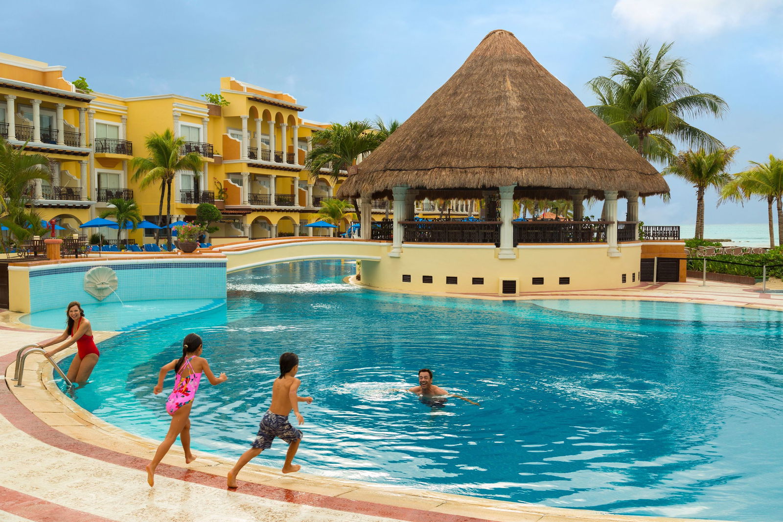 Wyndham Alltra Playa del Carmen Adults Only All Inclusive Outdoor Pool