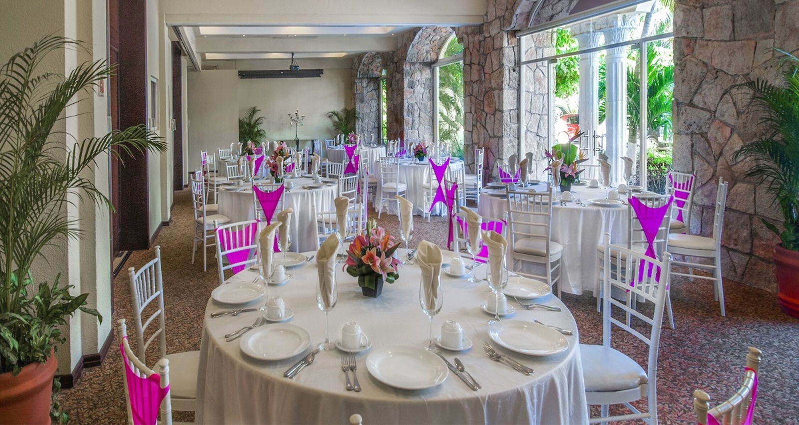 Wyndham Alltra Playa del Carmen Adults Only All Inclusive Restaurant