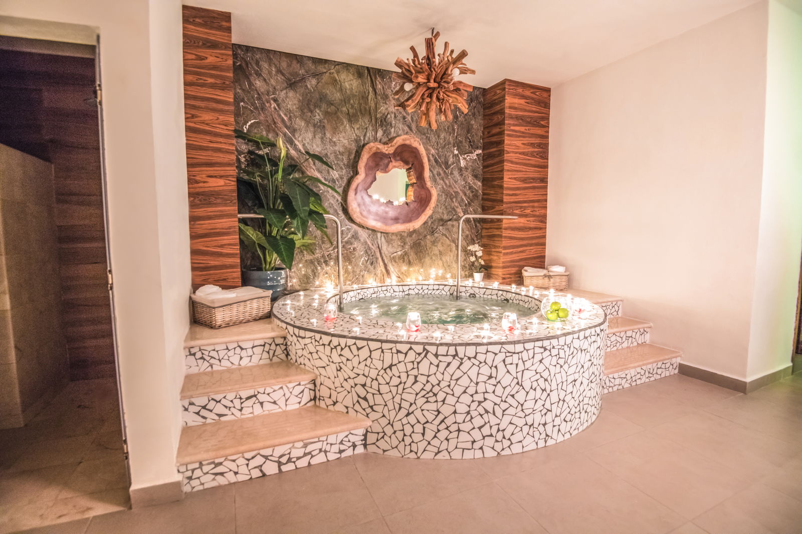 Wyndham-Alltra-Playa-del-Carmen-Aura-Spa-Hydrotherapy